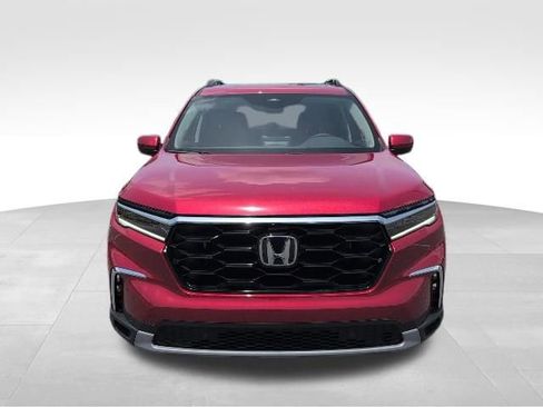 New 2025 Honda Pilot TrailSport image 3