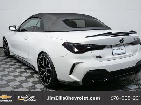 Used 2021 BMW M440i Convertible image 24