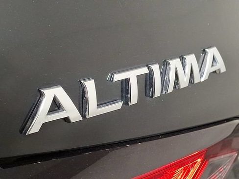 Used 2020 Nissan Altima 2.5 SV FWD image 29