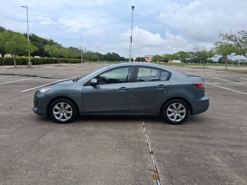 Used 2013 MAZDA MAZDA3 i SV FWD image 3