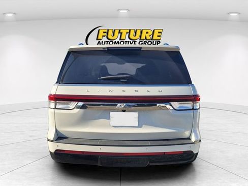 Used 2022 Lincoln Navigator L Reserve AWD/4WD image 4