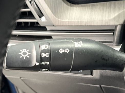 Used 2024 Kia Telluride EX w/ EX Captain's Chair Package image 54