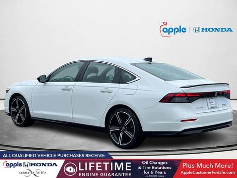 Used 2025 Honda Accord Sport image 4