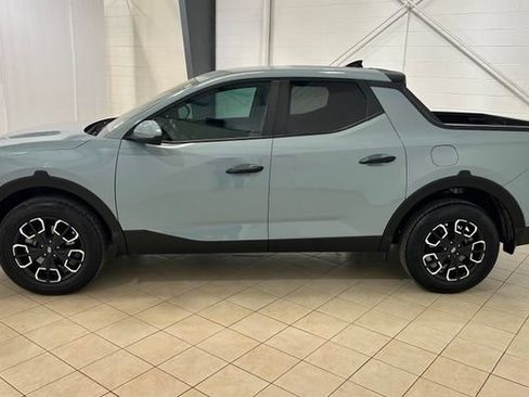 Used 2023 Hyundai Santa Cruz SEL FWD image 2
