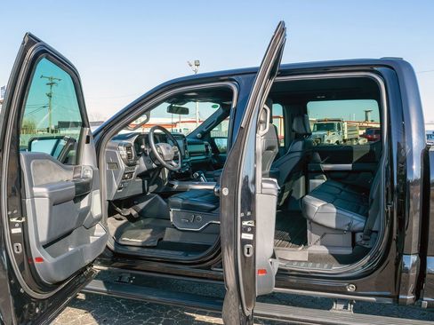 Used 2024 Ford F150 Platinum image 10