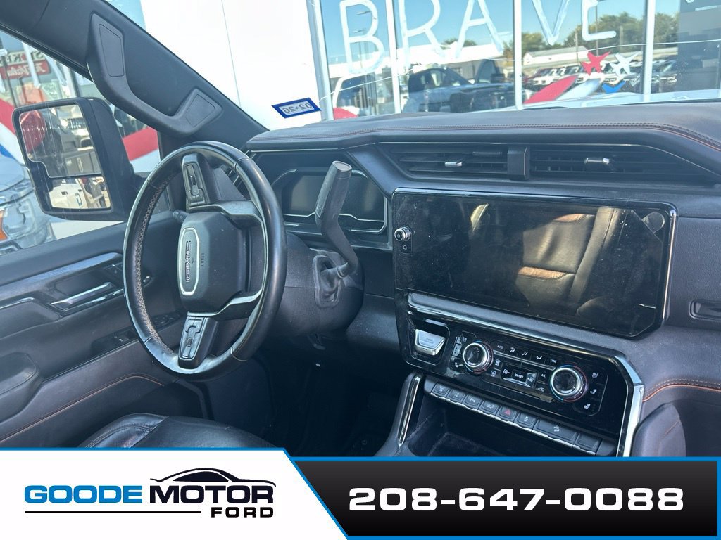 Used 2024 GMC Sierra 2500 AT4 w/ AT4 Premium Plus Package AWD/4WD image 5