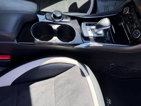 Used 2017 INFINITI QX30 Sport w/ Cargo Package image 14