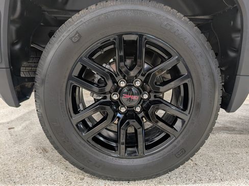 Used 2025 GMC Sierra 1500 Elevation AWD/4WD image 11