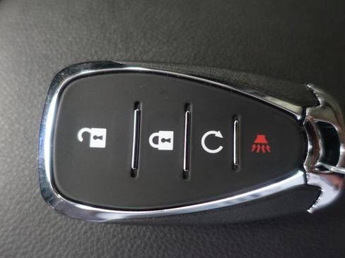 Used 2025 Chevrolet Trax ACTIV w/ Driver Confidence Package FWD image 17