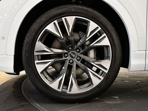 New 2026 Audi Q8 Premium Plus image 14