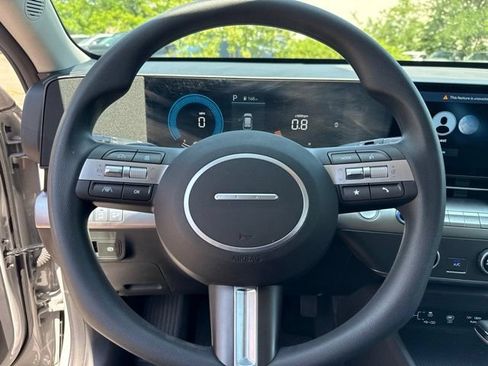 Used 2025 Hyundai Kona SE AWD/4WD image 12
