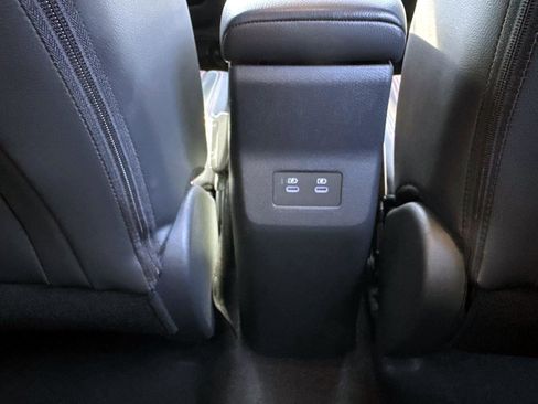 Used 2025 Nissan Kicks SR image 18