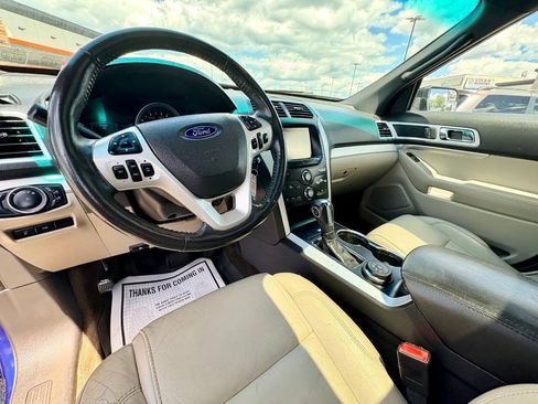 Used 2015 Ford Explorer XLT w/ Equipment Group 202A AWD/4WD image 10