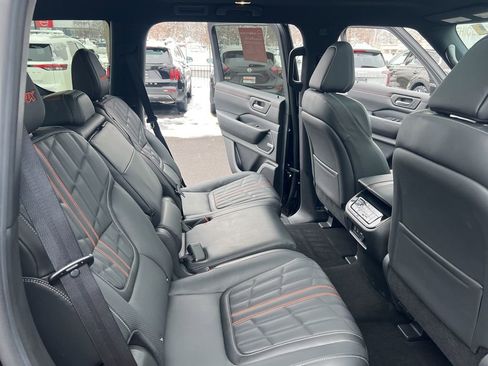 Certified 2025 Nissan Armada PRO-4X w/ Pro-4X Premium Package image 17