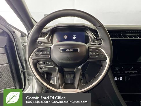 Used 2024 Jeep Grand Cherokee L Laredo AWD/4WD image 8