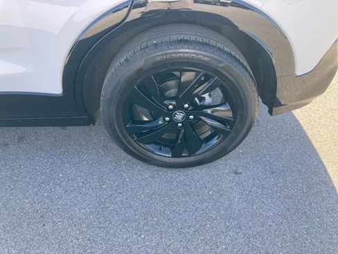 Used 2024 Buick Encore GX Sport Touring image 15