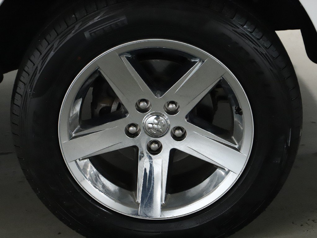 Used 2015 RAM 1500 Express AWD/4WD image 10