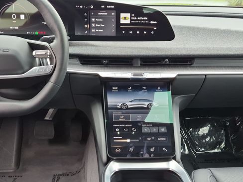 Used 2024 Lucid Air Touring AWD/4WD image 28