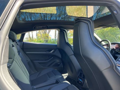 Certified 2025 Porsche Taycan image 21