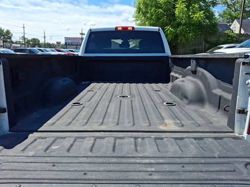 Used 2024 RAM 3500 Big Horn AWD/4WD image 17