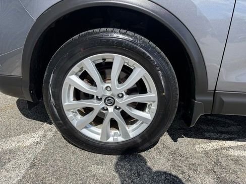 Certified 2020 Nissan Rogue Sport SV w/ All-Weather Package AWD/4WD image 25