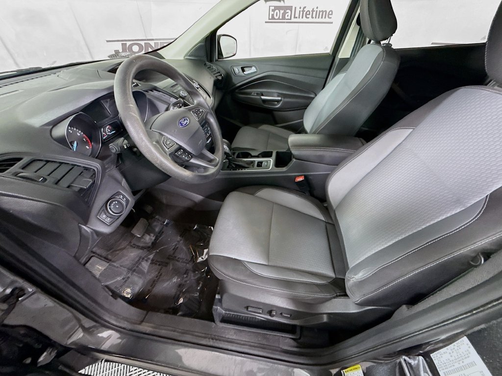 Used 2018 Ford Escape SE w/ Ford Safe & Smart Package FWD image 22