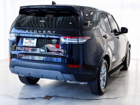 Used 2019 Land Rover Discovery SE image 5