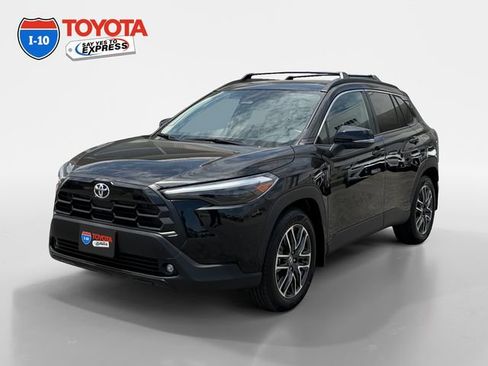 Certified 2026 Toyota Corolla Cross XLE FWD image 1