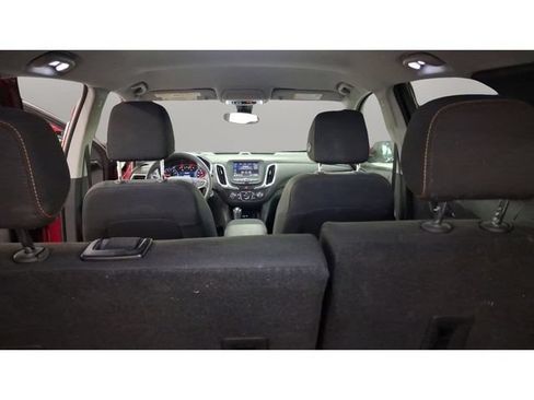 Used 2021 Chevrolet Equinox LT FWD image 19