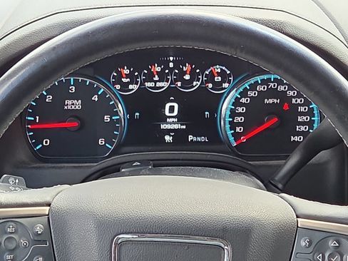 Used 2018 GMC Yukon Denali w/ Denali Ultimate Package AWD/4WD image 28