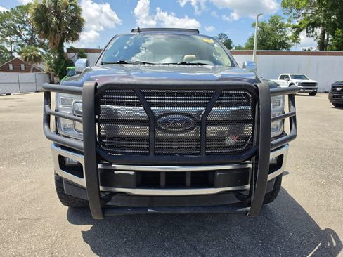 Used 2019 Ford F150 Lariat w/ Equipment Group 502A Luxury AWD/4WD image 6