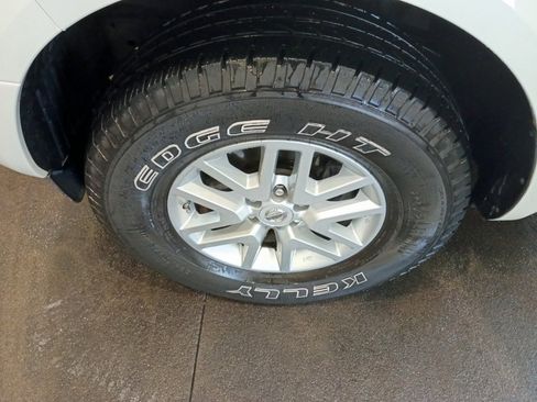 Used 2016 Nissan Frontier SV image 31