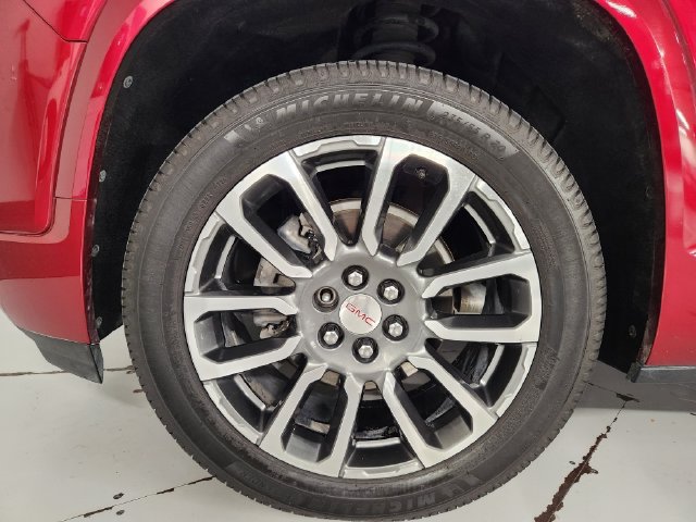 Used 2021 GMC Acadia Denali w/ Denali Technology Package FWD image 8