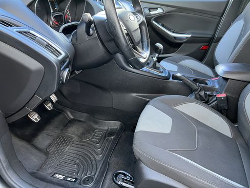 Used 2017 Ford Focus ST FWD image 14