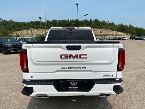 Used 2025 GMC Sierra 1500 AT4 w/ AT4 Premium Package AWD/4WD image 5