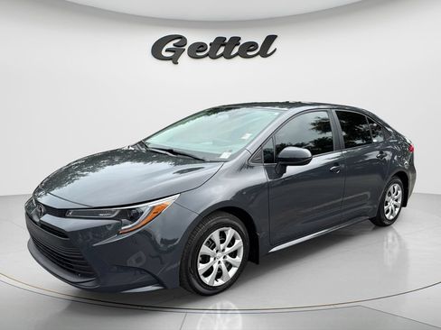 Used 2026 Toyota Corolla LE FWD image 1