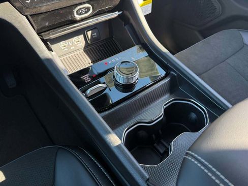 New 2026 Jeep Grand Cherokee Altitude image 24