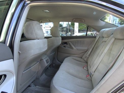 Used 2007 Toyota Camry LE image 19