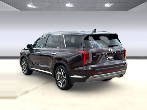 Used 2023 Hyundai Palisade Limited FWD image 3