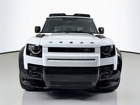 Used 2026 Land Rover Defender 110 X-Dynamic SE AWD/4WD image 11