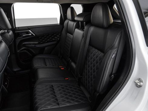 Used 2022 Mitsubishi Outlander SEL image 38