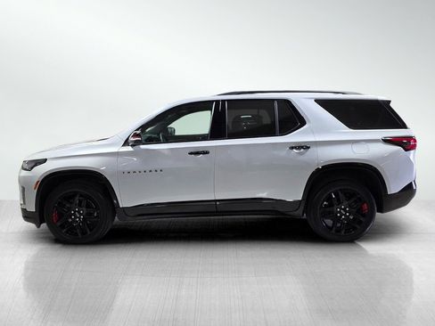 Used 2023 Chevrolet Traverse Premier w/ Redline Edition FWD image 4