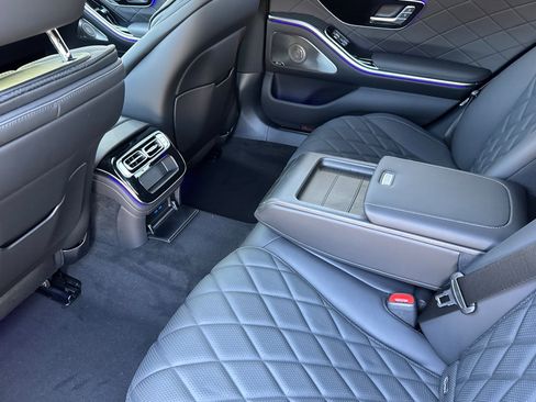 New 2025 Mercedes-Benz S 580e 4MATIC Sedan image 18