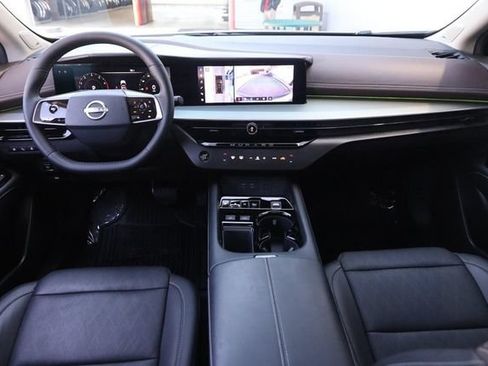 Certified 2025 Nissan Murano Platinum w/ Cargo Package AWD/4WD image 24