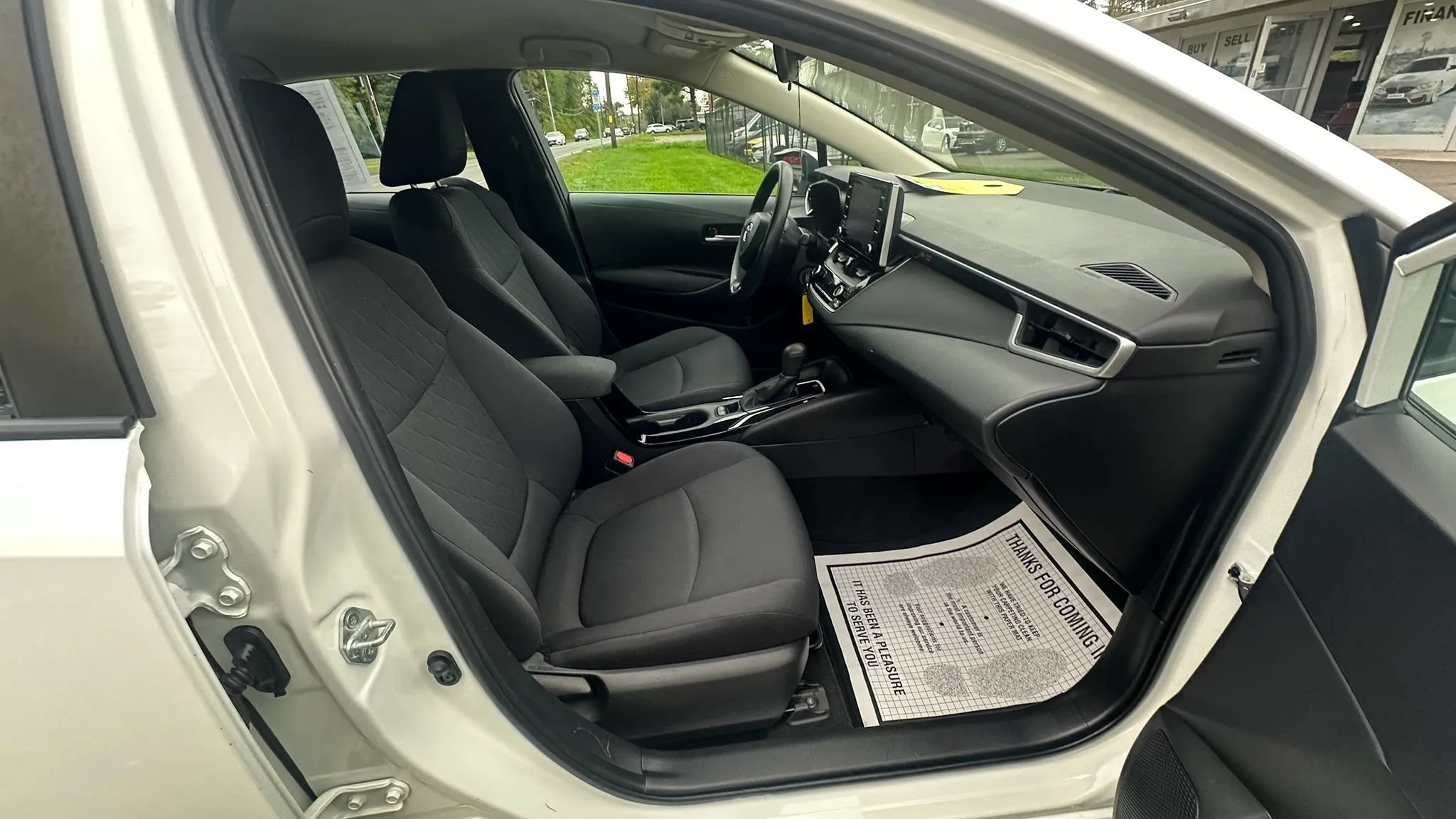 Used 2021 Toyota Corolla LE FWD image 37