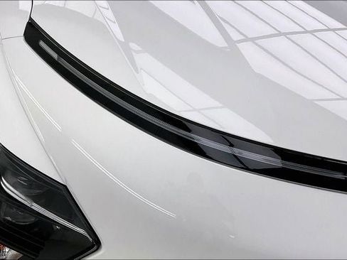 Certified 2024 Hyundai Kona SE image 25