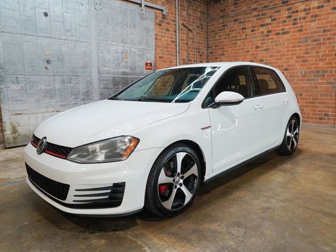 Used 2015 Volkswagen GTI S FWD image 7