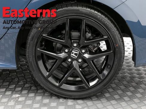 Used 2025 Honda Civic Sport image 33
