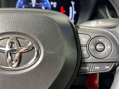 Used 2026 Toyota Corolla LE FWD image 19