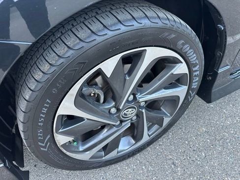 Used 2018 Toyota Corolla iM w/ All-Weather Mat Package FWD image 20